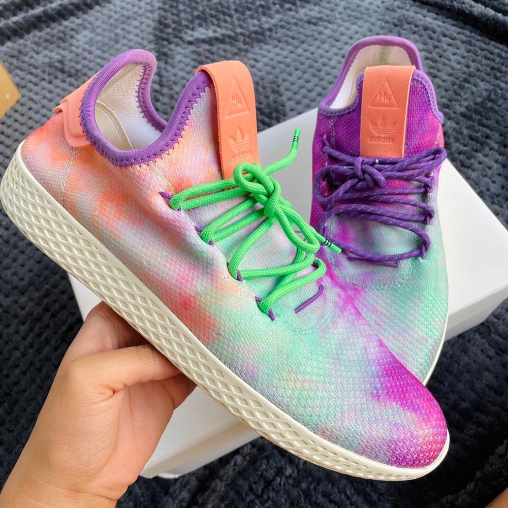 Pharrell x Tennis Hu Holi 'Chalk Coral'